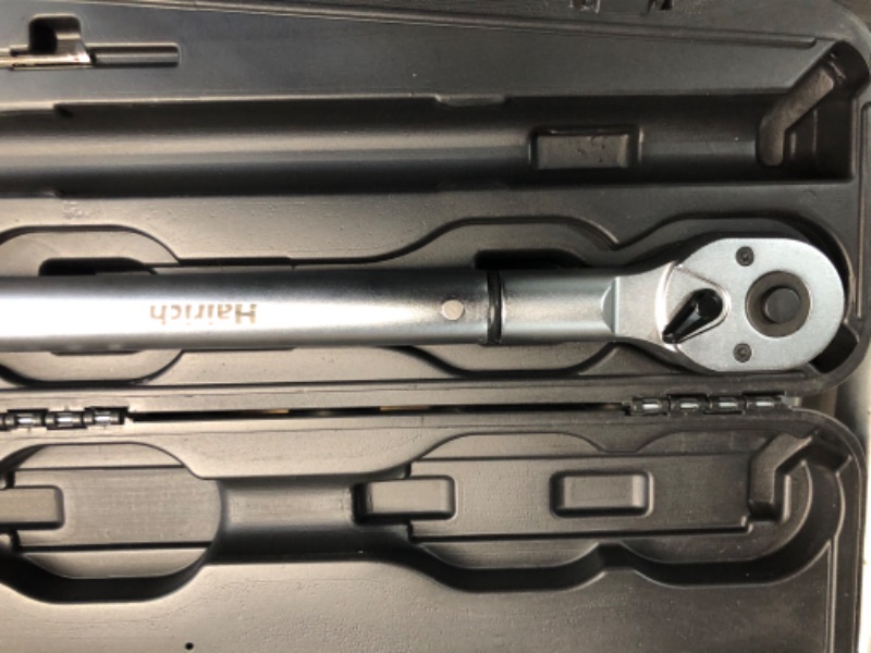 Photo 6 of Hairich 3/4-Inch Drive Click Torque Wrench, Dual-Direction Adjustable 48 tooth 100-700ft.lb/136-949Nm, Professional Inch Pound Torque Wrench, for Maintenance Tool and Product Assembly 100-700FT.LB 3/4"