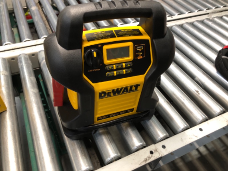 Photo 2 of DEWALT DXAEJ14-Type2 Digital Portable Power Station Jump Starter 