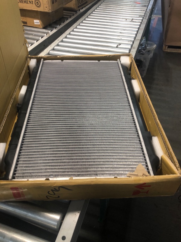 Photo 2 of Denso 221-4403 Radiator