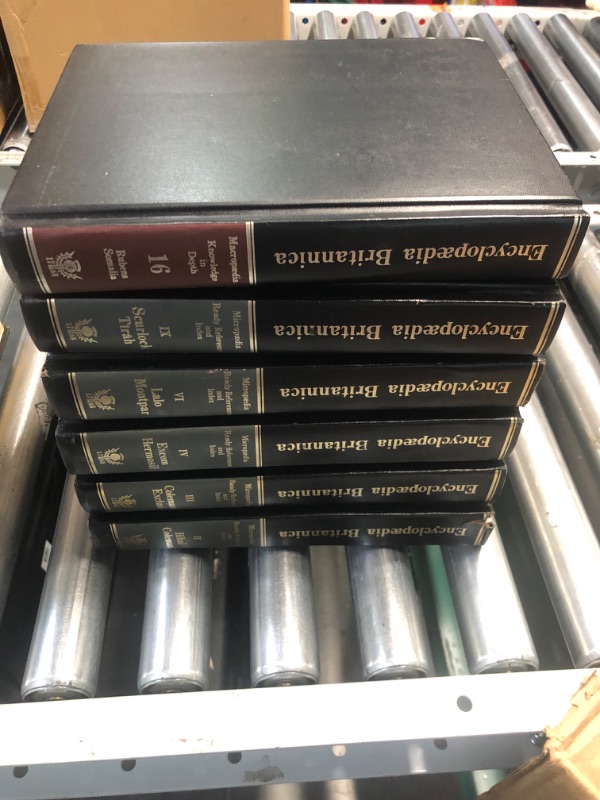 Photo 6 of Encyclopaedia Britannica 30 Vol Set