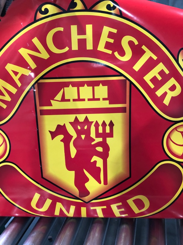 Photo 2 of Manchester United - Glory Glory Team Crest Poster (24 x 36 inches)