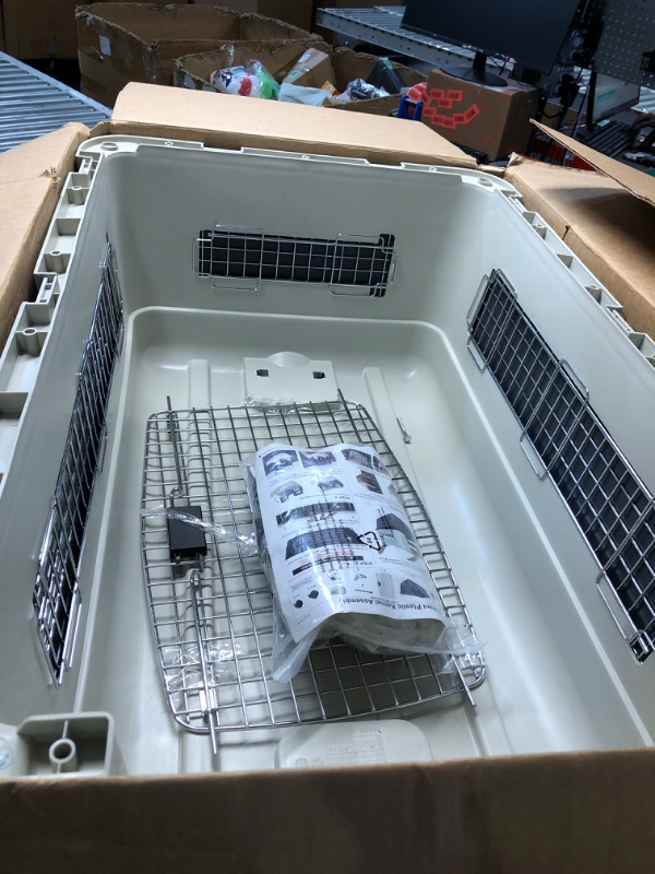 Photo 3 of (DAMAGED)(see all images) SportPet Designs Plastic Kennels Rolling Plastic Airline Approved Wire Door Travel Dog Crate LARGE 