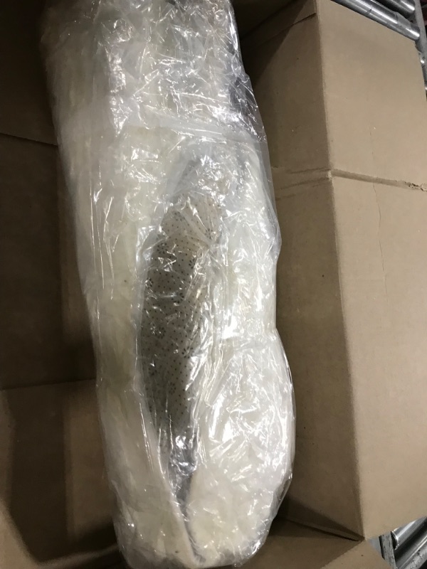 Photo 1 of MIEMIE 4x4 Soft White Round Area Rug for Bedroom Modern Fluffy Circle Rug for Kids Girls Baby Room Indoor Plush Circular Nursery Rugs Cute Cozy Area Rugs for Living Room Ivory 4' x 4'