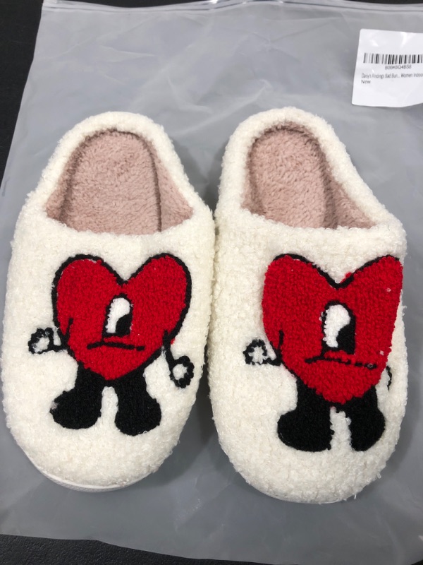 Photo 1 of [Size 8] Heart Slippers