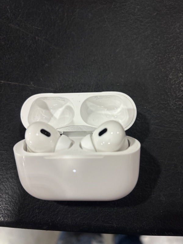 Photo 3 of AirPods Pro (2nd generation) with MagSafe Charging Case (USB?C)