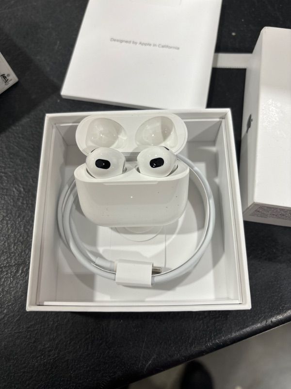 Photo 2 of AirPods Pro (2nd generation) with MagSafe Charging Case (USB?C)