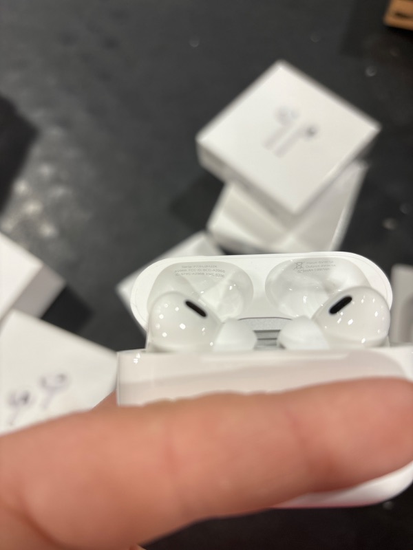 Photo 3 of AirPods Pro (2nd Generation) with MagSafe Case (USB?C)