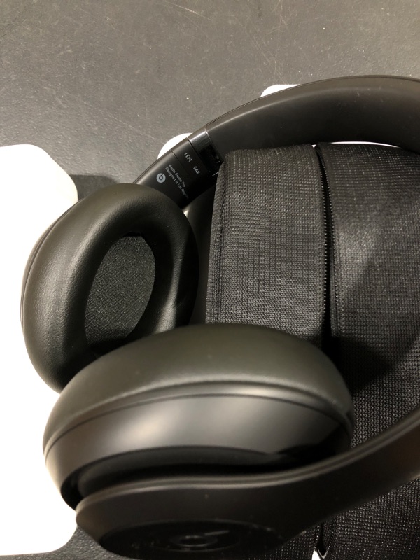 Photo 1 of Beats Studio Pro - Wireless Bluetooth Noise Cancelling Headphones - Personalized Spatial Audio, USB-C Lossless Audio, Apple & Android Compatibility, Up to 40 Hours Battery Life - Black
OPENED PACKAGE FOR INSPECTION OF PRODUCT ONLY --- NEW ITEM 