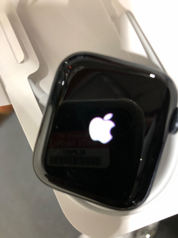 Photo 7 of Apple Watch SE GPS (2023, 2nd Generation) 40mm Midnight Aluminum Case with Midnight Sport Band - S/M
OPENED SEALED PACKAGE TO INSPECT PRODUCT ONLY - NEW ITEM 