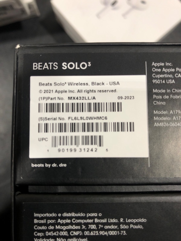 Photo 5 of Beats Solo3 Wireless On-Ear Headphones - Apple W1 Headphone Chip, Class 1 Bluetooth, 40 Hours of Listening Time, Built-in Microphone - Black (Latest Model)