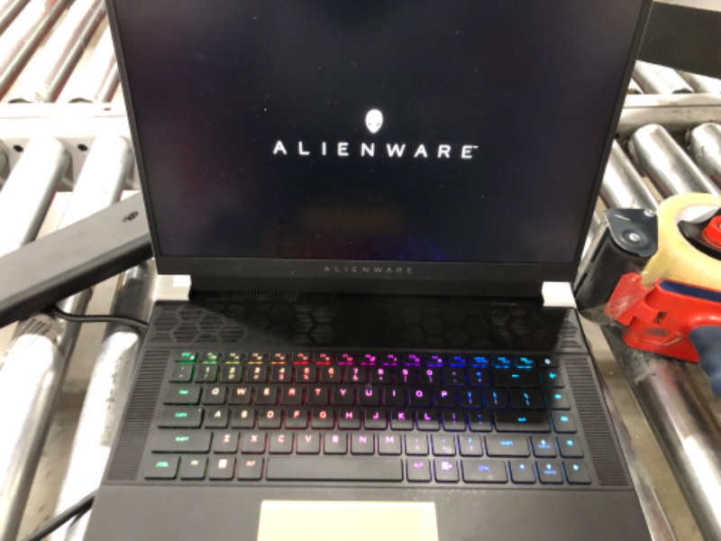 Photo 8 of Alienware X16 R1 Gaming Laptop - 16-inch QHD+ 240Hz Display, Intel Core i9-13900HK, 32GB LPDDR5 RAM, 1TB SSD, NVIDIA GeForce RTX 4080 12GB GDDR6, Windows 11 Home - Lunar Silver Core i9-13900HK 32 GB 16.0 inch RTX 4080