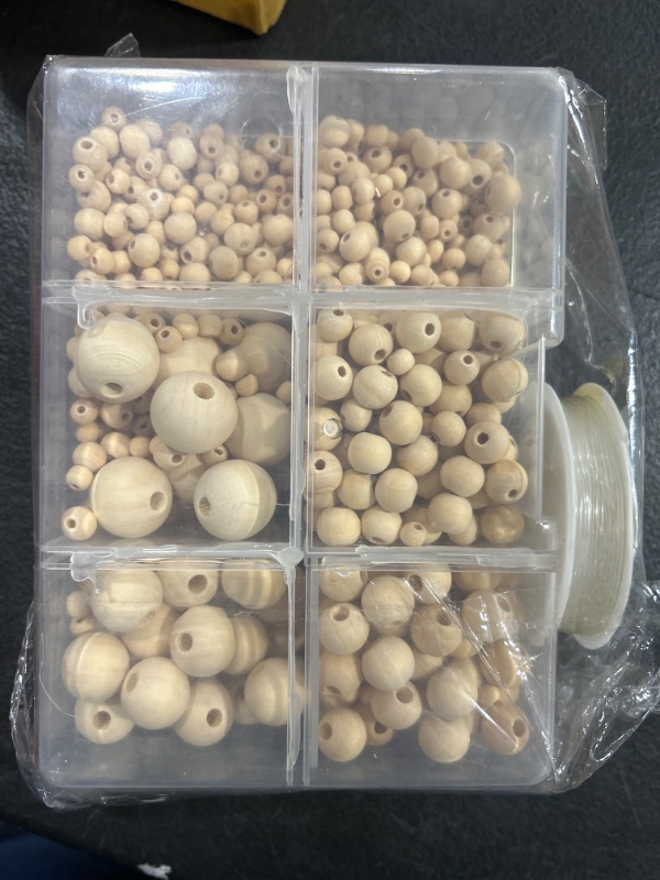 Photo 1 of 1105 Pcs Wooden Beads