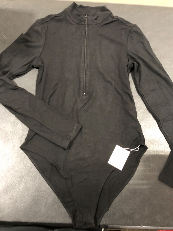 Photo 2 of [Size M] Mangopop Fron Zip Long Sleeve Bodysuit