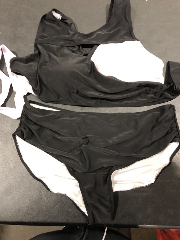 Photo 1 of [Size 4XL] Ladies 2pcs Swimsuit