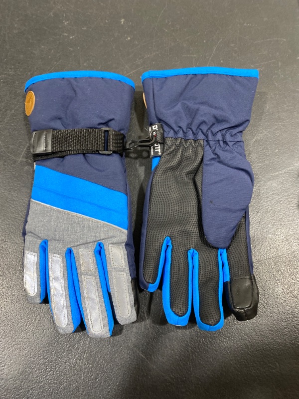 Photo 2 of accsa Kids Winter Ski Gloves Waterproof Cold Weather Snow Gloves 3M Thinsulate Warm Snowboard Gloves for Boys Girls
