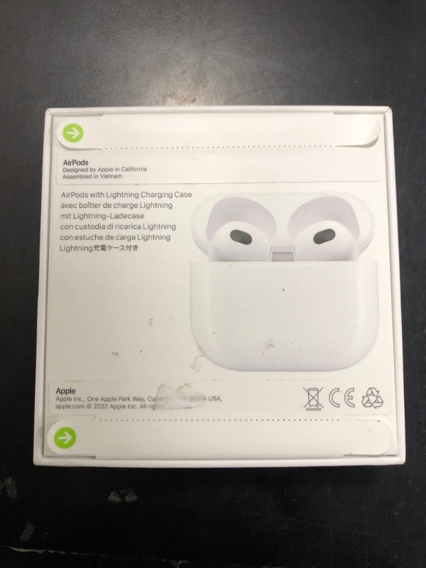 Photo 3 of Apple AirPods with Lightning Charging Case (3rd Generation)