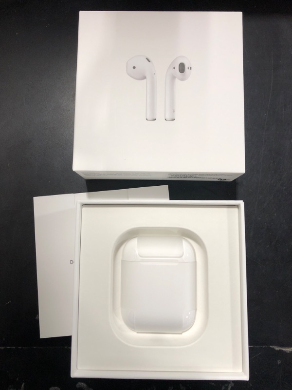 Photo 4 of AirPods with Charging Case