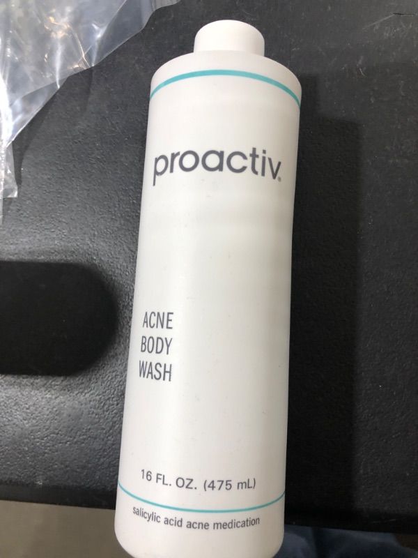 Photo 2 of Proactiv Acne Body Wash - Exfoliating Body Wash for Sensitive Skin, Salicylic Acid Cleanser with Soothing Shea Butter & Cocoa Butter - 16 oz.
EXPIRE 04/2024