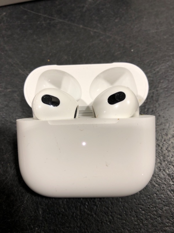 Photo 5 of Apple AirPods with Lightning Charging Case (3rd Generation)