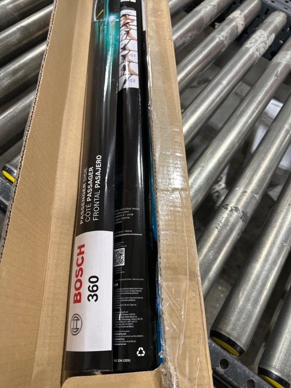 Photo 2 of BOSCH 360 Complete Vehicle Wiper Blade Kit - Includes Front Beam Blades (Pair) + Rear Wiper Blade (1) - 26"/16"/10" (B36004) Front (26" & 16") + Rear (10") 360 Combo Pack (Front + Rear)