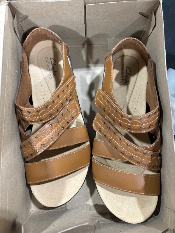 Photo 1 of Clarks Men's Laurieann Holly Flat Sandal - SIZE 9 
