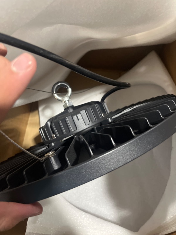 Photo 1 of [READ NOTES] MISSING PARTS***
Atocif Led High Bay Light 250W 36,000lm 5000K Daylight, 4 PCS LED Shop Lights with US Plug 6’ Cable, Commercial Industrial LED Lights for Shop Warehouse Workshop Garage Factory Lowbay Area 250W 4PACKS