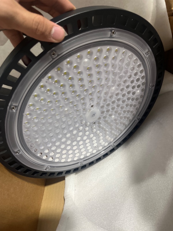 Photo 2 of [READ NOTES] MISSING PARTS***
Atocif Led High Bay Light 250W 36,000lm 5000K Daylight, 4 PCS LED Shop Lights with US Plug 6’ Cable, Commercial Industrial LED Lights for Shop Warehouse Workshop Garage Factory Lowbay Area 250W 4PACKS