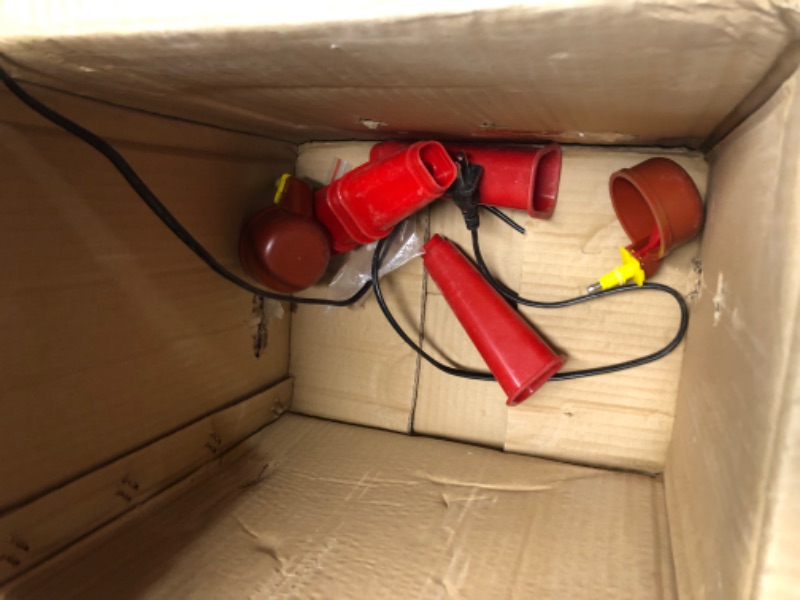 Photo 5 of ***HEAVILY USED - UNABLE TO TEST - SEE PICTURES***
Heated Poultry Waterer, Thermostatically Controlled Heated 7L Plastic Outdoor Hanging Poultry Chicken Water, Heated Chicken Waterer Red