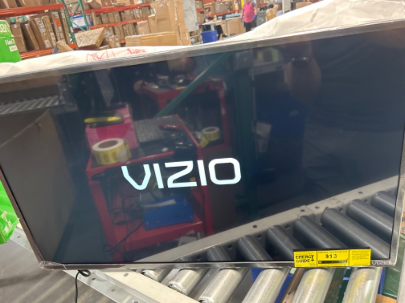 Photo 2 of VIZIO 32-inch D-Series Full HD 1080p Smart TV with Apple AirPlay and Chromecast Built-in, Alexa Compatibility, D32f-J04, 2022 Model 32 in 1080p Bezel