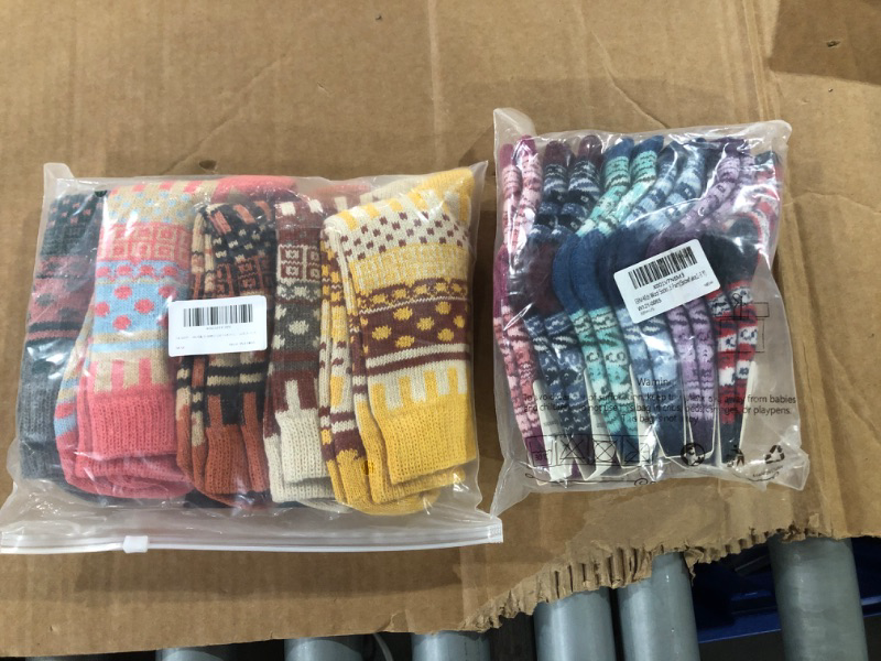 Photo 3 of **BUNDLE**No Returns**(1 pack women's socks/1 pack kids socks)