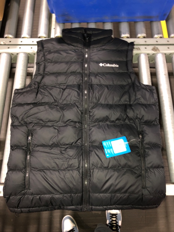 Photo 2 of (NON-REFUNDABLE) Columbia mens Puffer Vest - MEDIUM 
