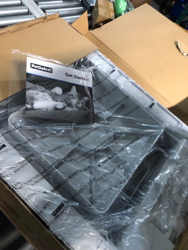 Photo 1 of **NONREFUNDABLE**FOR PARTS OR REPAIR**SEE NOTES**
PetSafe ScoopFree Clumping Self-Cleaning Litter Box for Clumping Litter – Superior Odor Control – Never Scoop Litter Again – For Single and Multi-Cat Households