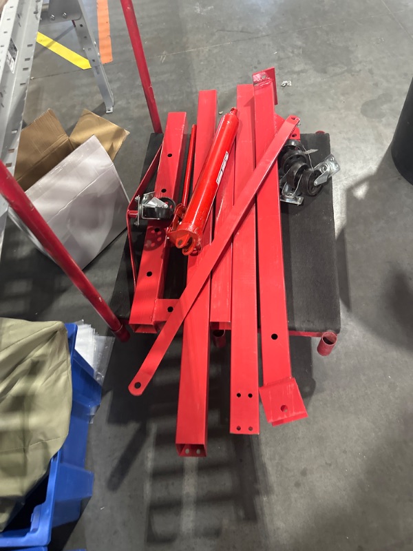 Photo 2 of ***Parts Only****2 Ton Engine Hoist Foldable Cherry Picker, Red
