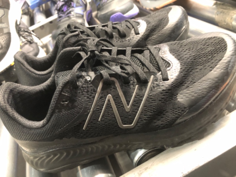 Photo 1 of New Balance MT410V7 Men's Running Shoes- SIZE 12
