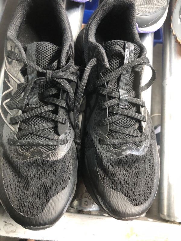Photo 1 of New Balance MT410V7 Men's Running Shoes- SIZE 12

