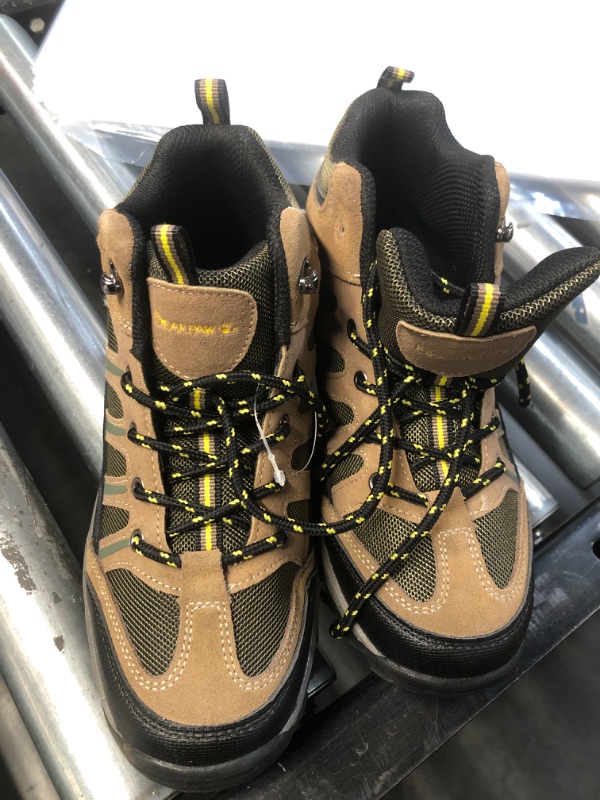 Photo 1 of Denali Outback Men's Hiking Boots- SIZE 5.5

