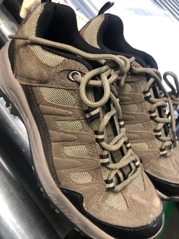 Photo 1 of Denali Birch Men's Hiking Shoes- SIZE 7 1/2 
