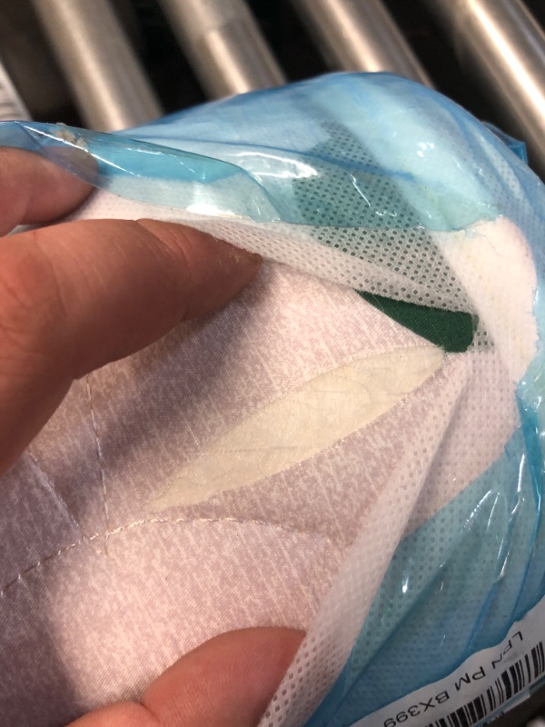 Photo 4 of ***DAMAGED***
Premium Foam Crib & Toddler Mattress Purple