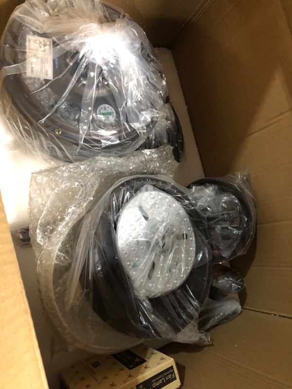 Photo 3 of ***USED - LIKELY MISSING PARTS - UNABLE TO VERIFY FUNCITONALITY***
Led Shop Lights - 200W 28000lm 5000K 6 Pack UFO Led High Bay Light with Plug 5' Cable and Hook Ring, High Bay Led Lighting for Garage Gym Warehouse Workshop B-6 PACK