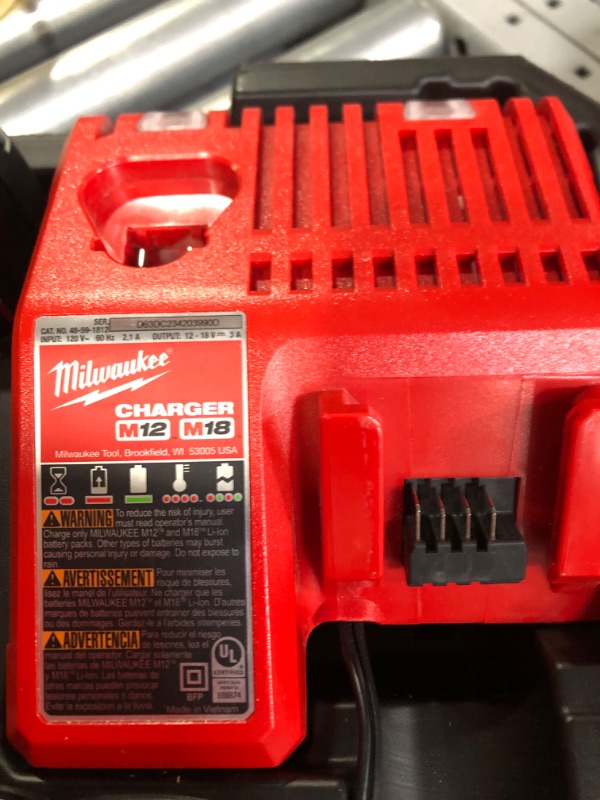 Photo 7 of (tested)(functional) Milwaukee 3697-22 18V Lithium-Ion Brushless Cordless Hammer Drill and Impact Driver Combo Kit (2-Tool) with (2) 5.0Ah Batteries, Charger & Tool Case