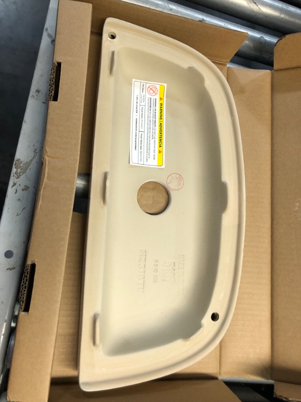 Photo 7 of ***USED - LIKELY MISSING PARTS - UNABLE TO VERIFY FUNCTIONALITY***
Glacier Bay 12 inch Rough In Two-Piece 1.1 GPF/1.6 GPF Dual Flush Round Toilet in White Seat Included