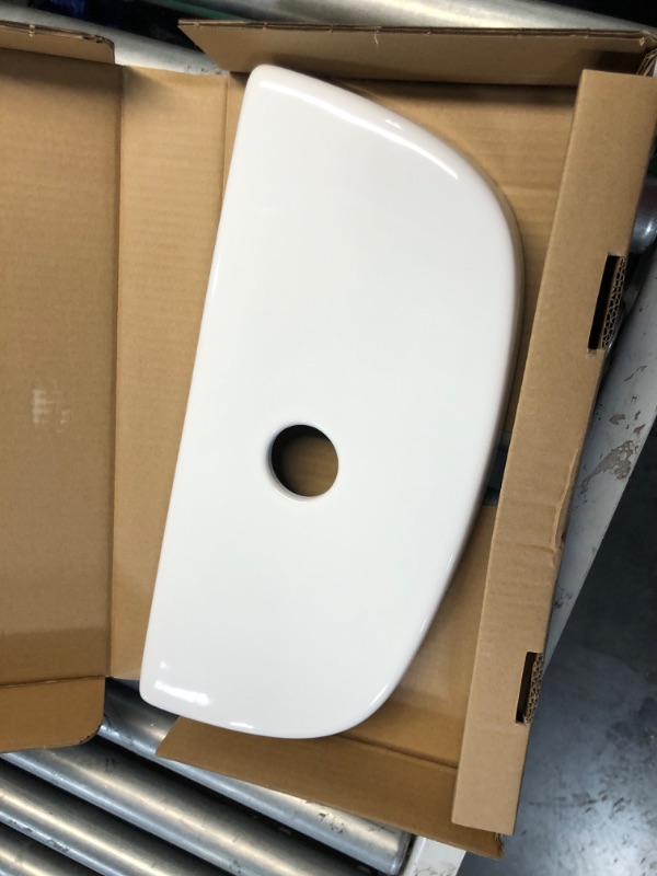 Photo 8 of ***USED - LIKELY MISSING PARTS - UNABLE TO VERIFY FUNCTIONALITY***
Glacier Bay 12 inch Rough In Two-Piece 1.1 GPF/1.6 GPF Dual Flush Round Toilet in White Seat Included