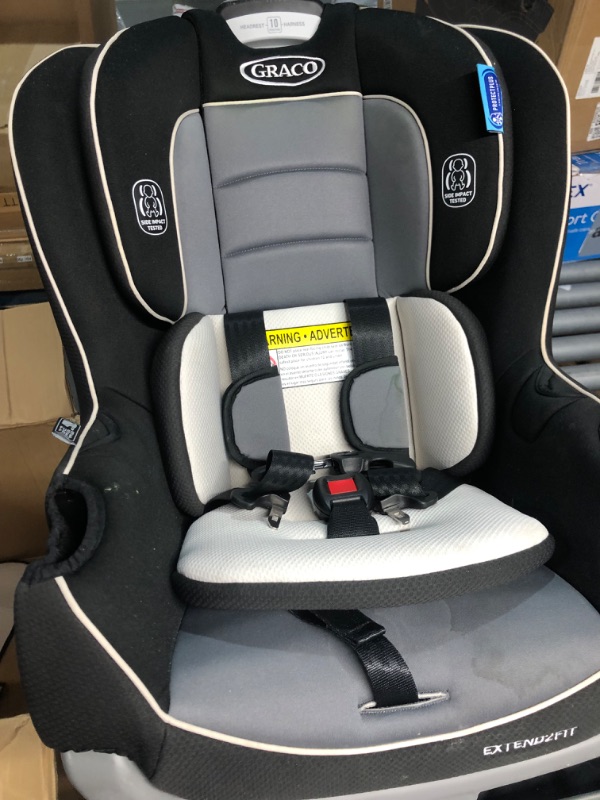 Photo 2 of *SEE PICS**NEEDS TO BE CLEANED*Graco Extend2Fit Convertible Car Seat, Ride Rear Facing Longer with Extend2Fit, Gotham 2-in-1 Gotham