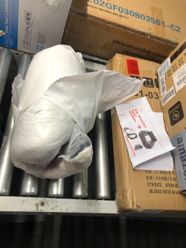 Photo 1 of ***USED - LIKELY MISSING PARTS - UNABLE TO VERIFY FUNCTIONALITY***
Dog Booster seat for Small Dogs,Fully Detachable and Washable Dog Carseats Small Under 25 (Grey) (L2)