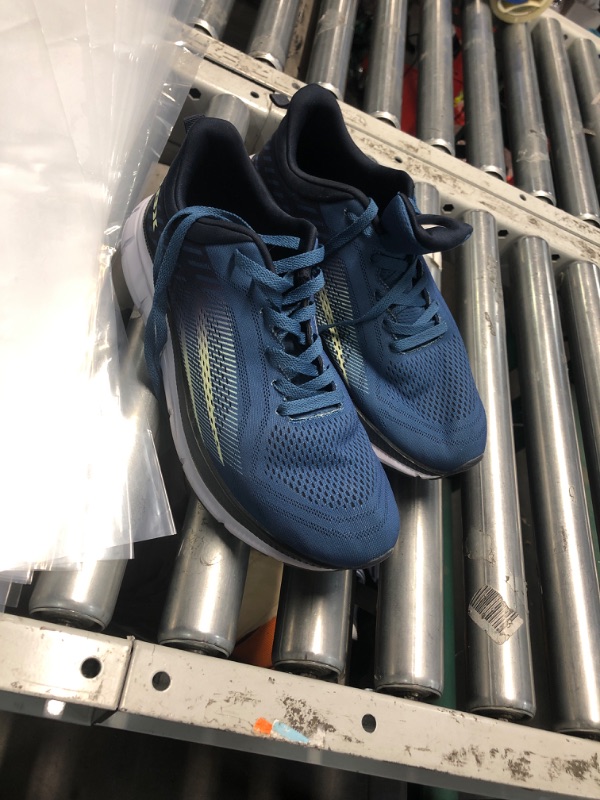 Photo 1 of Men's Reebok's