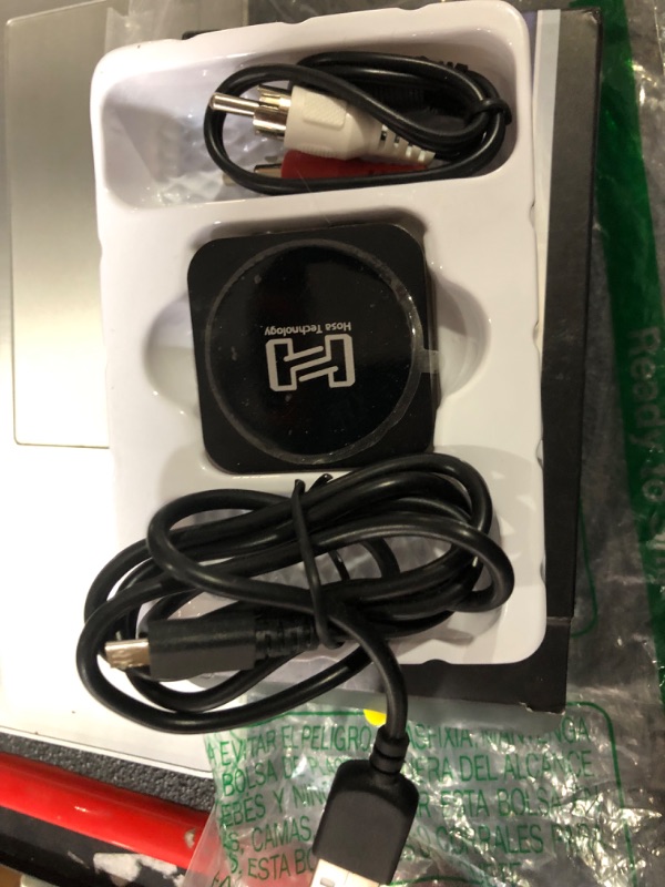 Photo 2 of Hosa Technology Drive Switchable Bluetooth Audio Transmitter and Receiver