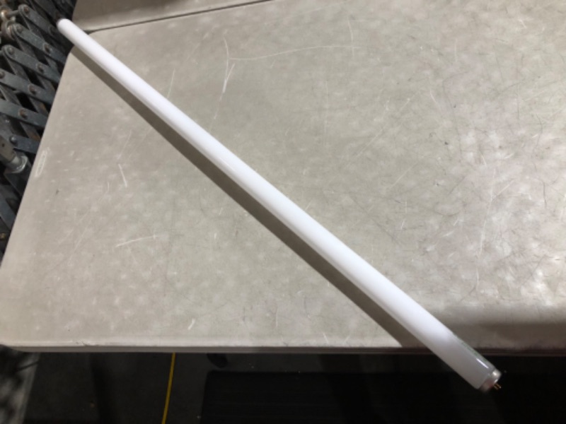 Photo 4 of ***USED - UNABLE TO TEST*** 
GE 40-WATT EQ T12 COOL WHITE MEDIUM BI-PIN (T12) FLUORESCENT LIGHT BULB (12-PACK)