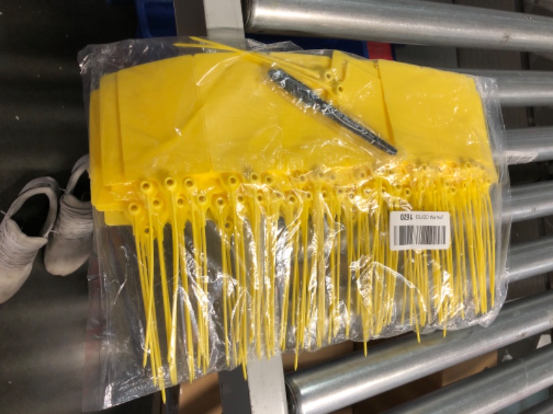 Photo 2 of 200 Pieces Plastic Tags Waterproof Tags Plastic Seal Shipping Tags Logistics Use Big Sign Tie Large Label Tie 250 mm Total Length(Yellow)