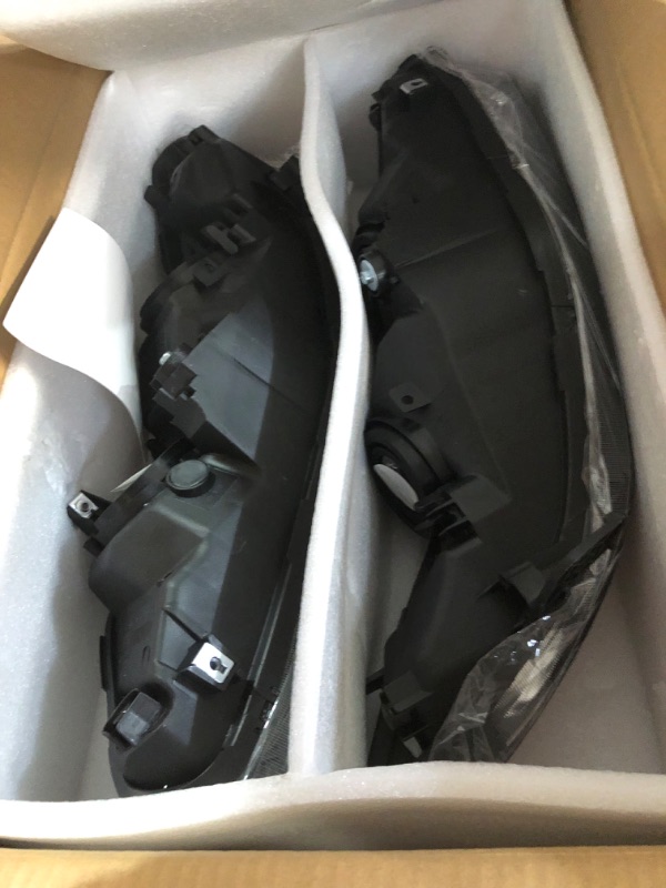 Photo 1 of ***DAMAGED - ONE OF THE PLASTIC TABS IS BROKEN - SEE PICTURES***
AUTOSAVER88 Headlight Assembly Compatible with 06 07 08 09 10 11 Civic Sedan 4-Door Headlamp with Amber Park Lens Black Housing Amber Reflector