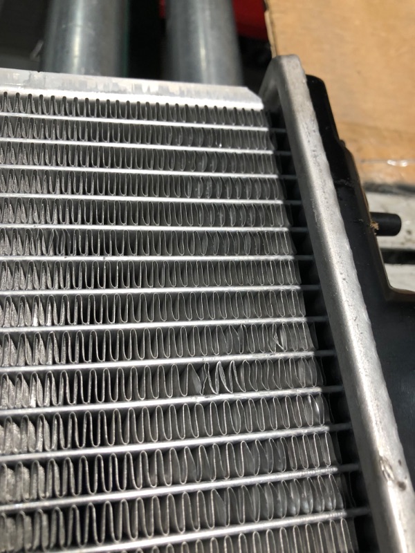 Photo 7 of ***USED - MAJOR DAMAGE - SEE COMMENTS***
DWVO Radiator Complete Radiator Compatible with 2005-2019 Pathfinder Frontier Xterra Suzuki Equator 4.0L V6 5.6L V8